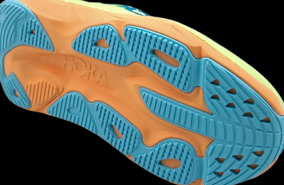 Hoka One One Skyflow frost / solar flare