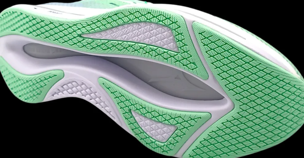 Mizuno Rebellion Flash 2 green