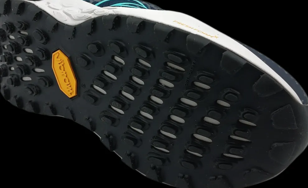 New Balance Fresh Foam Hierro D8 NB navy