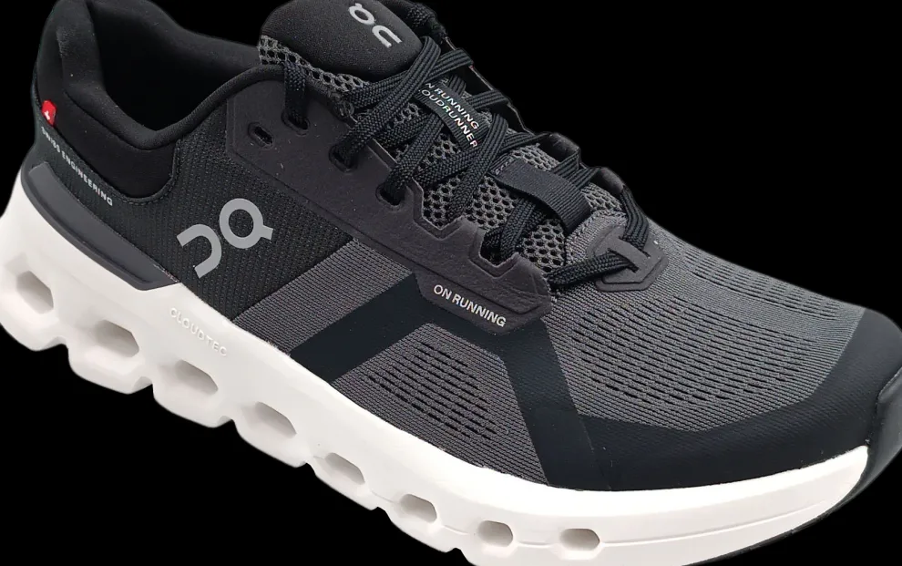 On Cloudrunner eclips/black